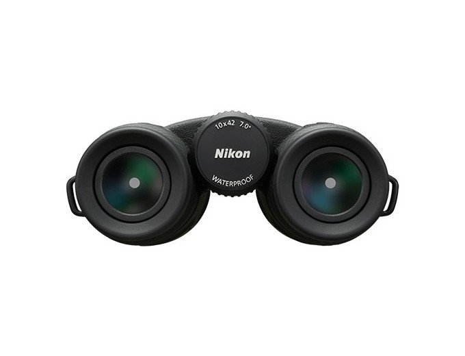 NIKON Prostaff P7  10x42