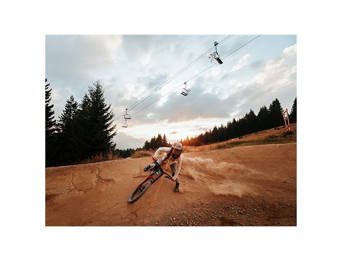 CANON EOS R6 Mark II    RF 24-105  f 4 L IS USM