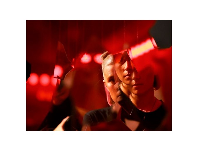 CANON EOS R5 Mark II    RF 24-105  f 4 L IS USM