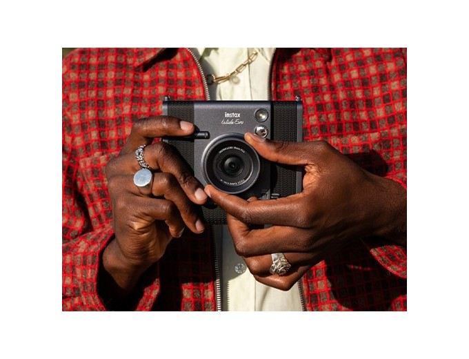 FUJI Instax  WIDE EVO NOIR