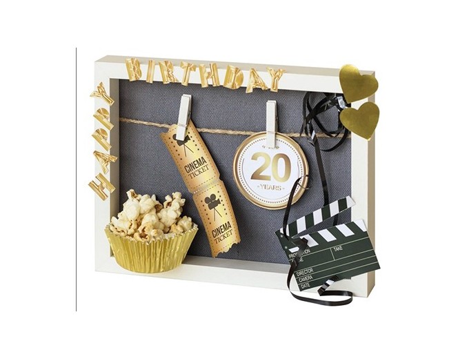 CADRE MURO BLANC AVEC CORDE ET PINCES 165 X 215