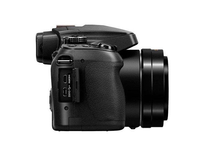 PANASONIC DC-FZ82 DEK avec chargeur et cable USB-C