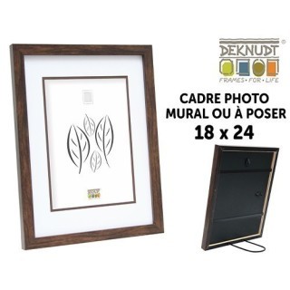 DEKNUDT CADRE BOIS BRUN LARG14 cm   PP 18x24cm