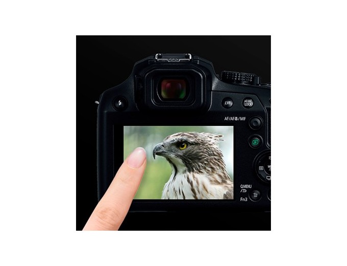 PANASONIC DC-FZ82 DEK avec chargeur et cable USB-C